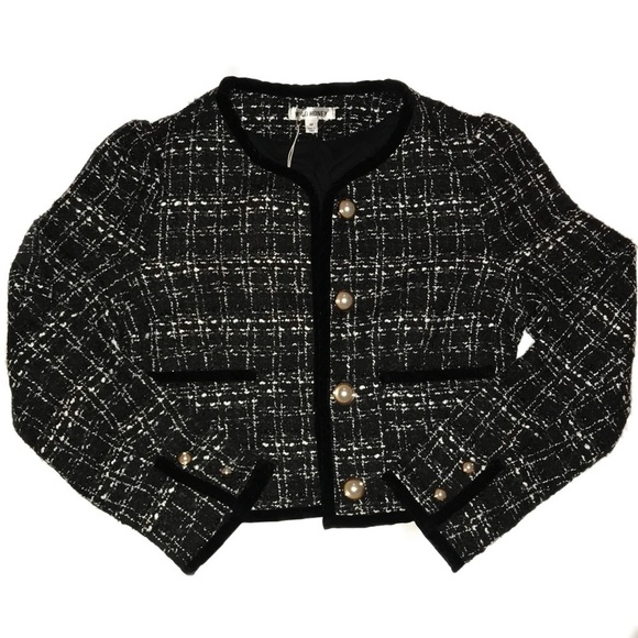 Chic Black and White Tweed Blazer - Picture 3 of 5